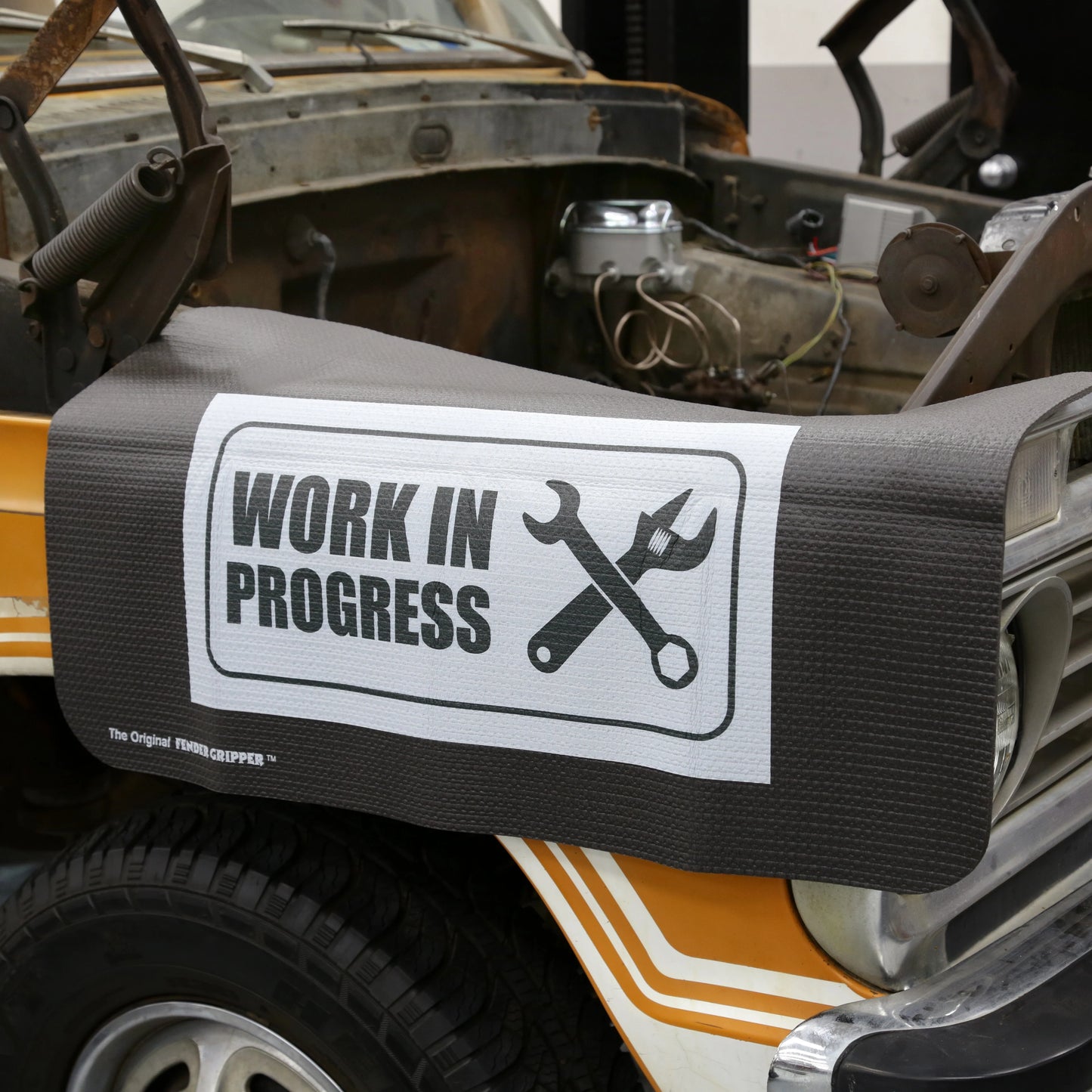 FENDER GRIPPER WORK IN PROGRESS MAT